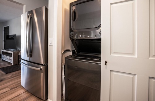 Williams Bay Condo | The Overbrook – 2BR Pet-Friendly Condo Lake Geneva