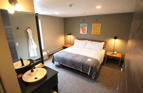 Downtown Eau Claire Hotel | The Oxbow Hotel