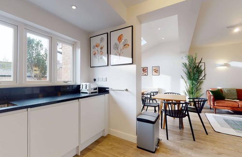 Oxford Apartment | The Oxford Lodge Merton Room | Oxford Holiday Let | 1 Bed & Sleeps 2