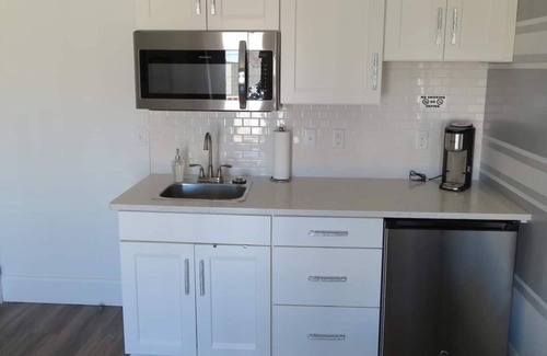 Manitou Beach House | The Pantry Suite