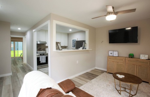 Enterprise Apartment | The Pads - Suite 4 (1st Floor)