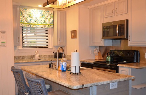 Thomasville House | The Palette seconds from downtown Thomasville