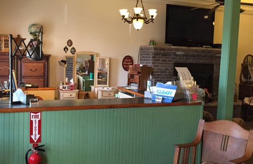 Holdenville Hotel | The Pallmer Inn