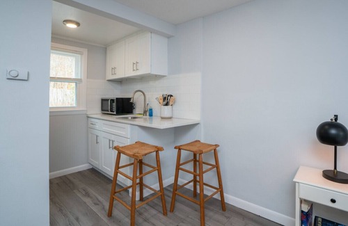 Old Mystic Apartment | The Palmer Studio · Near Mystic, Casinos + USCGA