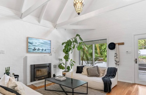 Bangalow House | The Palms - 5 min Walk to Bangalow Village