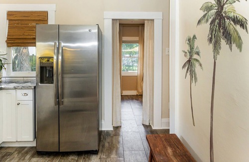 Old Seminole Heights House | The Palms Bungalow - Tampa getaway w/Paddle board. Pet-friendly!