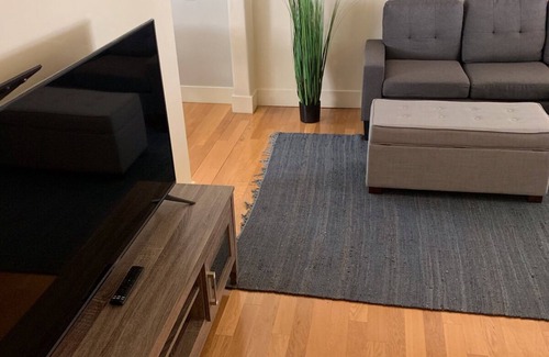 Southeastern Sacramento Apartment | The Palms Cottage unit 3
