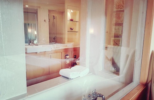 Sushant Lok Resort | The Palms Town & Country Club - Resort