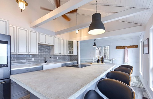 Algonquin Highlands Cottage | The Panorama: Peaceful 4 Bedroom, 2 Bath Cottage