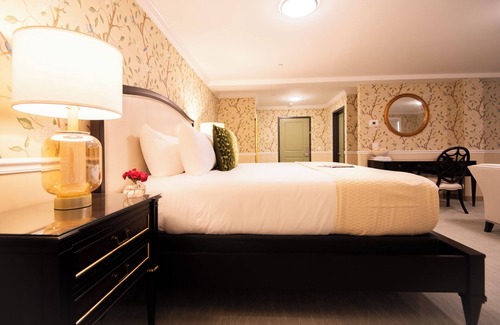 Bar Harbor Hotel | The Pathmaker Hotel