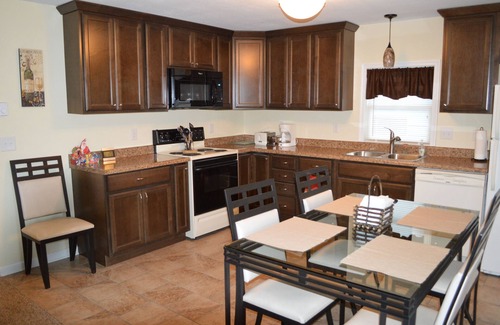 McHenry House | The Pea Pod - Deep Creek Lake