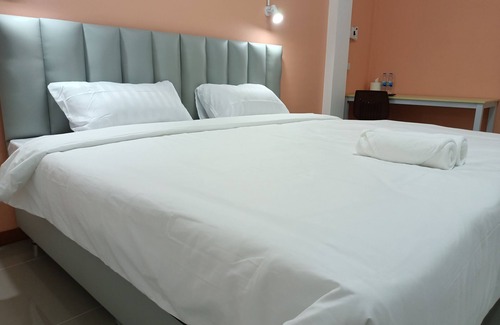 Phetchaburi Hotel | The Peachhotel