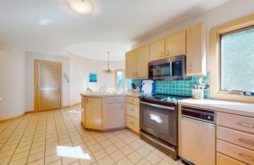Charlevoix House | The Pearl of Oyster Bay