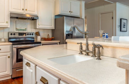 Royal Lagoons House | The Pearl | open 8/2. Price slash.