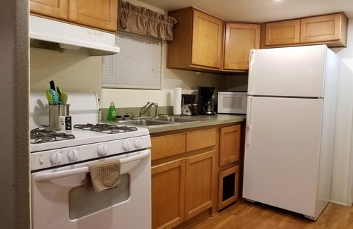Fredericksburg Cabin | The Pecan Cabin at Mendelbaum Winery Guest Cabins