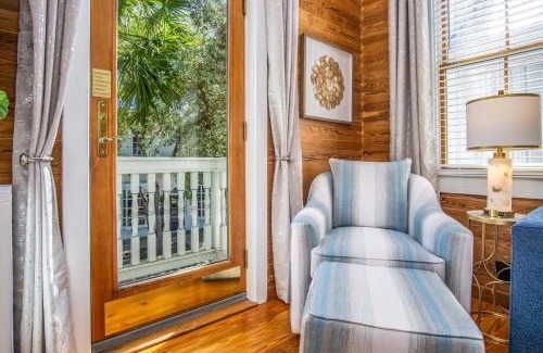 Downtown Apartment | The Perch on Duval