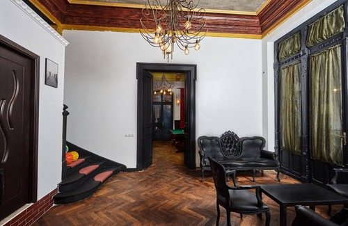 Bucharest City-Centre Villa | the perfect accommodation for big groups in the center of bucharest