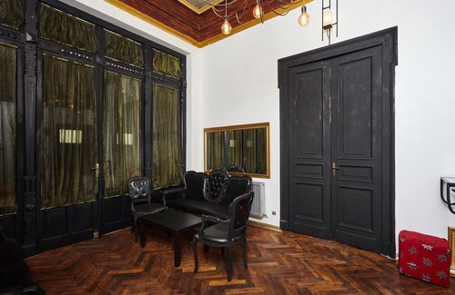 Bucharest City-Centre Villa | the perfect accommodation for big groups in the center of bucharest