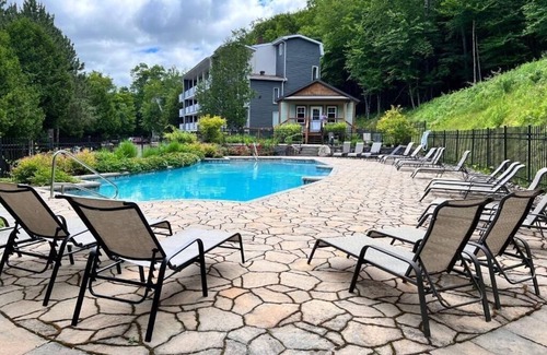 Mont-Tremblant Village Condo | The Perfect Cozy Getaway - Stunning Views of Tremblant
