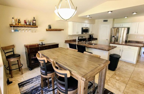 Scarlett Canyon House | The Perfect Desert Oasis Getaway! Private Pool!