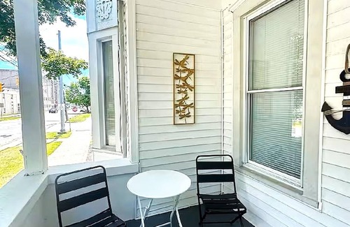 Sandusky Apartment | The Perfect Getaway 2-bedroom apartment in wonderful Sandusky with WiFi, AC