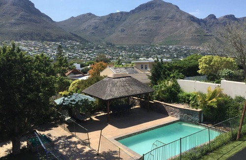Hout Bay House | The perfect getaway in glorious Cape Town in spacious family home!