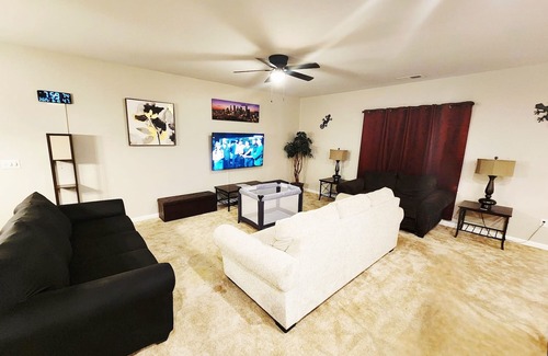 McDonough House | The Perfect Guesthouse for Family and Group Trips