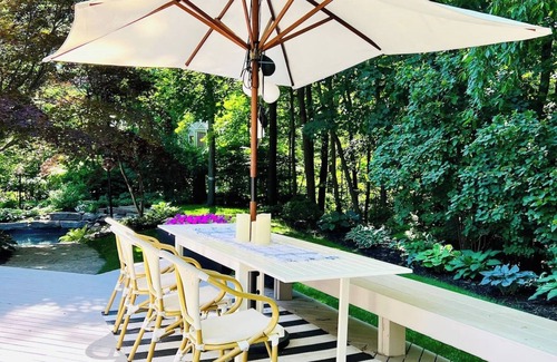 Mississauga House | The perfect mix of a private resort and entertainers dream.