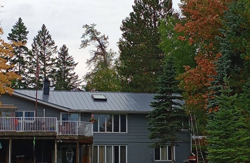 Britt House | The Perfect Sand Lake Family Getaway