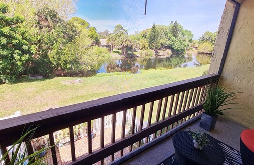 Gulf Gate Estates Condo | The Perfect Shiny Condo