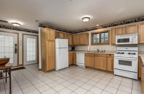 Oglesby House | The Perfect Vacay!