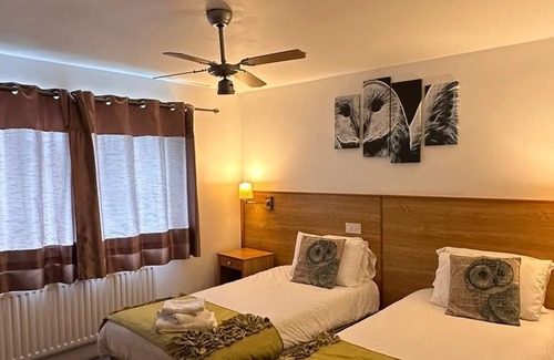 Winnersh Hotel | The Pheasant Bar & Restaurant Hotel