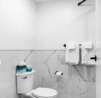 Bangor Apartment | The Phenix Historic DTWN Hotel, King Bed Room #300
