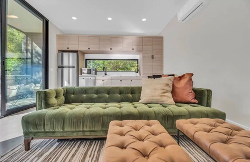 Alhambra House | The Phoenix Sanctuary Guesthouse - Saltwater Pool & Dog Friendly