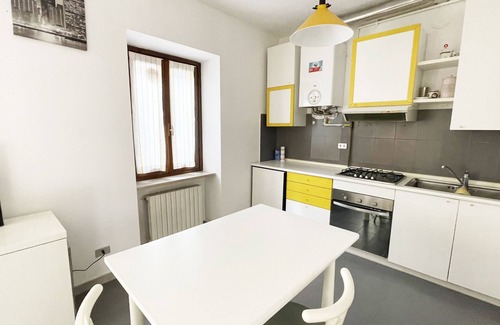 Rione Centro Apartment | The Piazzetta, the center of Biella