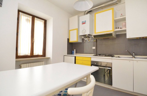 Rione Centro Apartment | The Piazzetta, the center of Biella