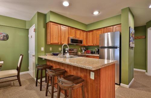 Killington Apartment | The Pico Escape- 3BR 2BA Ski On Ski Off at Pico Mountain, Close to Killington, condo