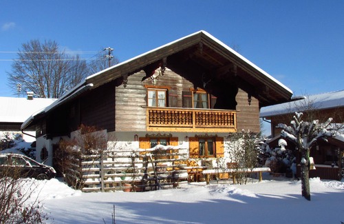 Bad Wiessee Apartment | The picturesque apartment in the heart of Bad Wiessee (94 sqm) up to 5 people