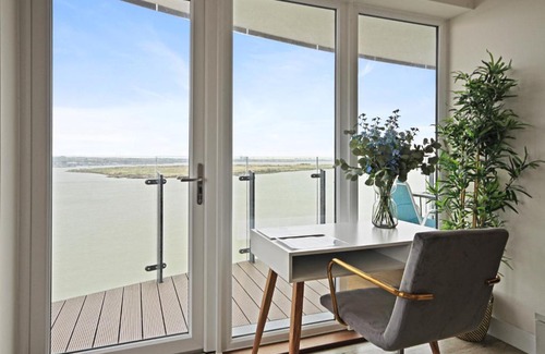 Gillingham Apartment | The Pier Apartment 3 by Kasar Stays