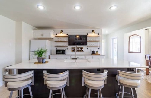 Bella Vista House | The Pines at Lake Ann-Private Lower Level