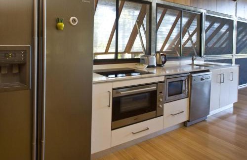 Horseshoe Bay House | The Pines