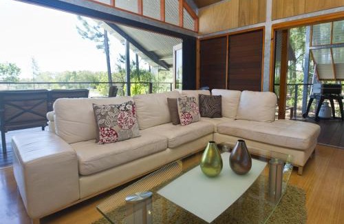 Horseshoe Bay House | The Pines