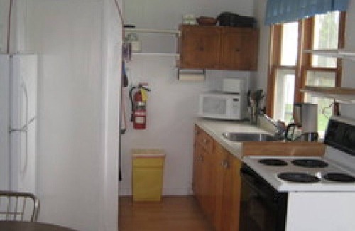 Leeds and the Thousand Islands Resort | The Pines Housekeeping Cottage - Gananoque - Cottage 3