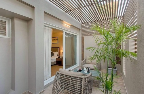 Rajkot Hotel | THE PINEVINTA HOTEL