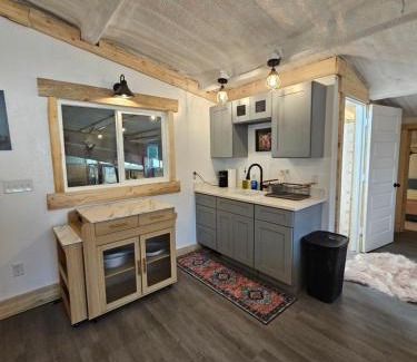 Nephi Apartment | The Pink Hayloft