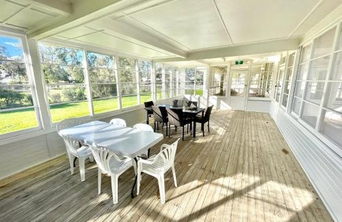 Walgett Hotel | The Pink House