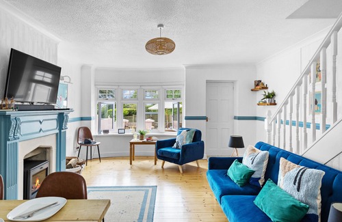 Stoke Fleming House | THE PINK HOUSE, pet friendly, with open fire in Stoke Fleming