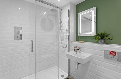 Stoke Fleming House | THE PINK HOUSE, pet friendly, with open fire in Stoke Fleming