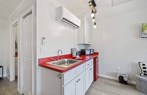 Cedar Key Apartment | The Pirate's Den Above Cedar Key Island Bakery