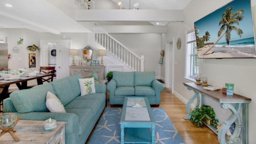Old Town Apartment | The Pirates Penthouse by Last Key Realty